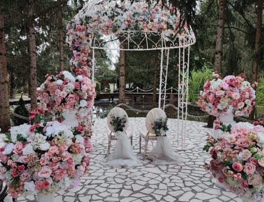 Ellise and William Decors